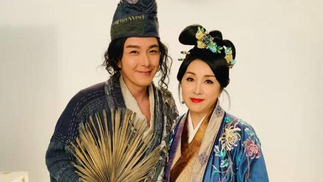 前TVB花旦获儿子庆生！