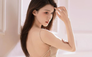 为嫁给京圈太子，我费尽心思却被我妈搅浑了，谁知道病娇弟弟不好惹非要来硬的