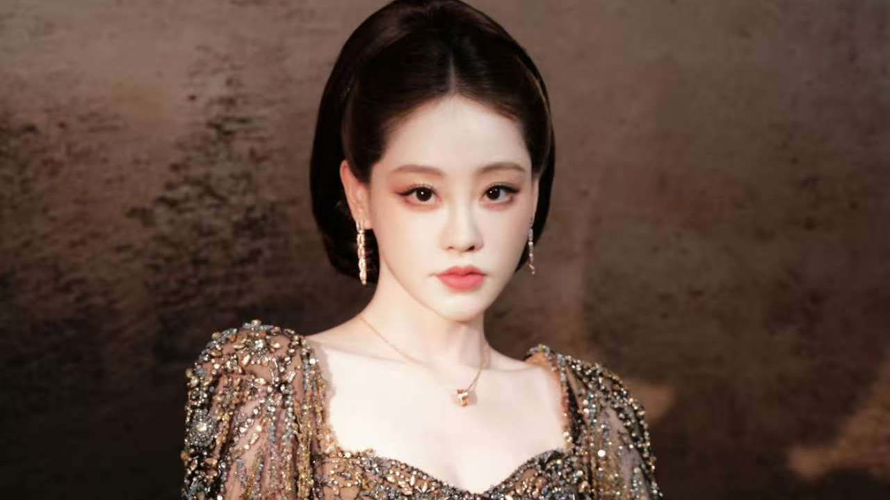 【梦幻华章，尽显从容典雅之姿】——祝绪丹