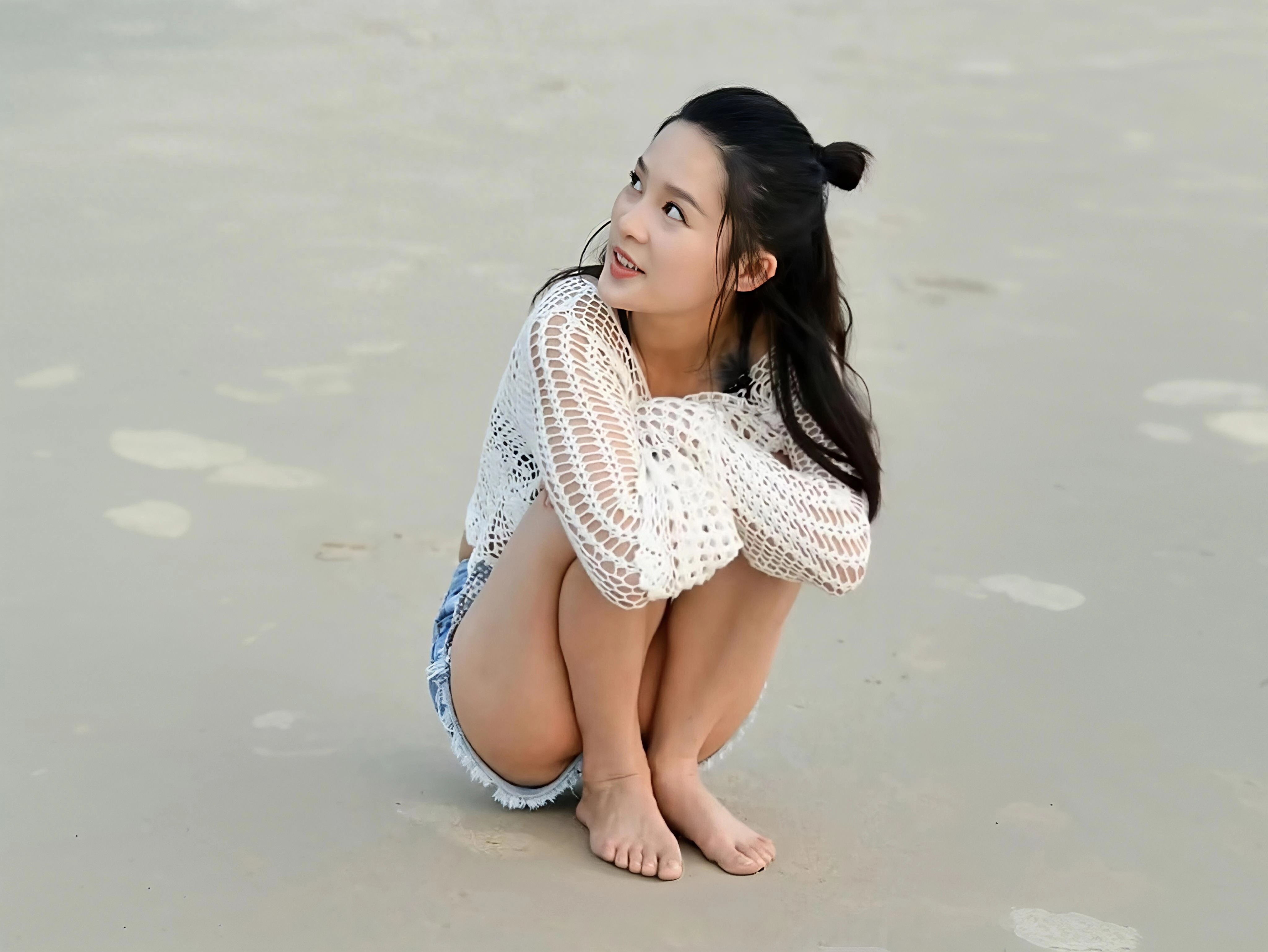 绝了！李沁早年综艺旧照，这腿我看愣了！