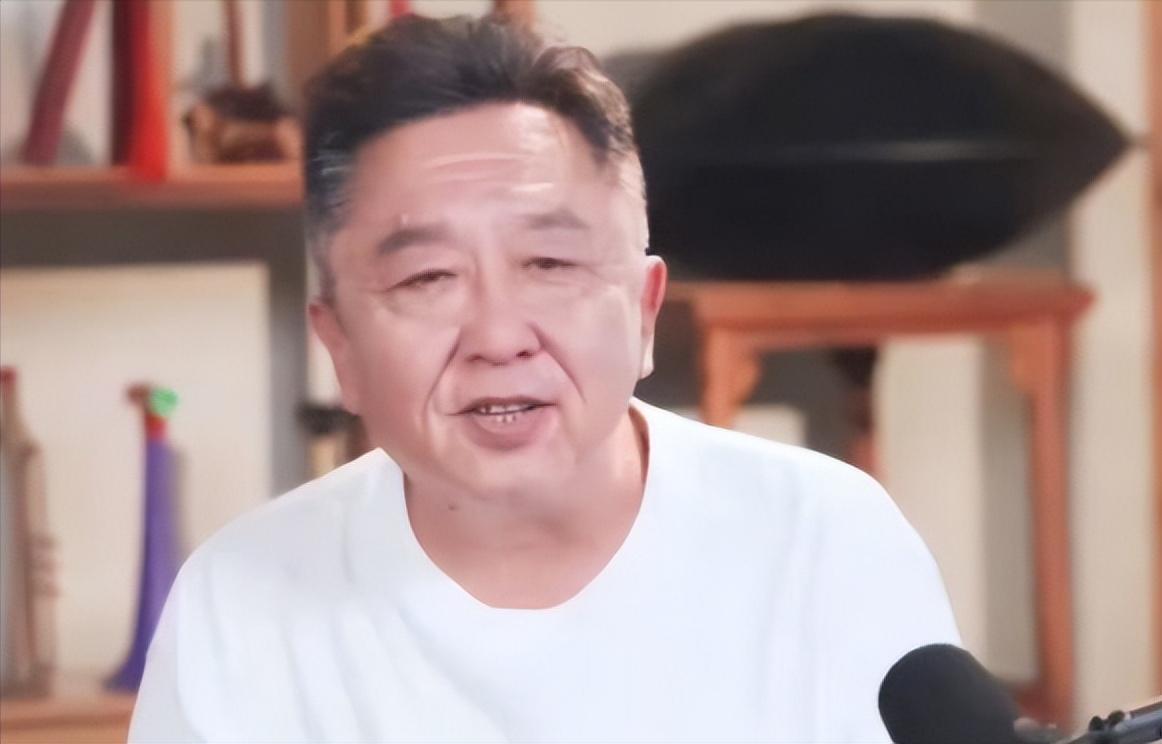 成“老赖”还不到两天，恶心的事就发生了，杨议爆料只是冰山一角