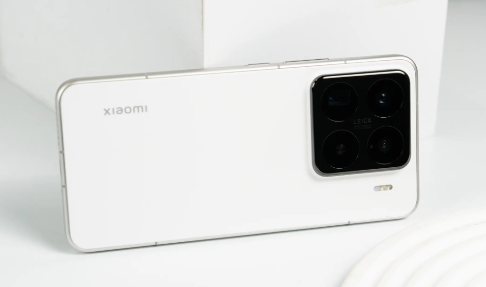 小米15跌至“新低价”,16GB+512GB+3nm顶级芯片,米粉再次心动了