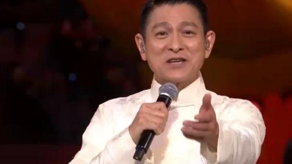 央视点名认证！刘德华的江湖地位，是40年坚守浇铸的传奇