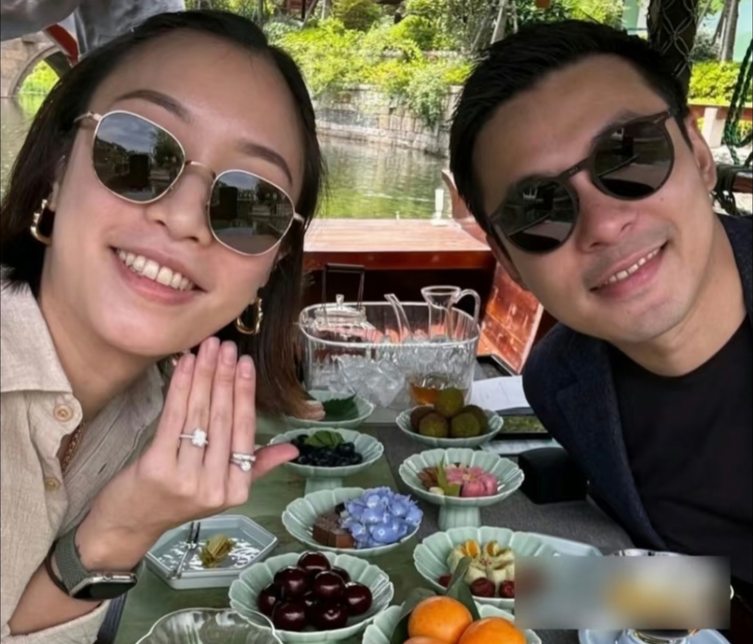 霍启仁在雪山举办婚礼，现场照罕见曝光，老婆小腹隆起疑似怀孕