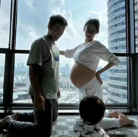 三年三胎：光环之下，别忽视女性身体的真实代价