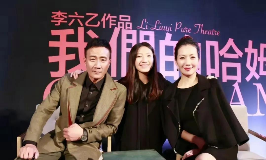 回顾胡军，喝酒喝不过就娶了人家，打不过就加入，结婚至今零绯闻