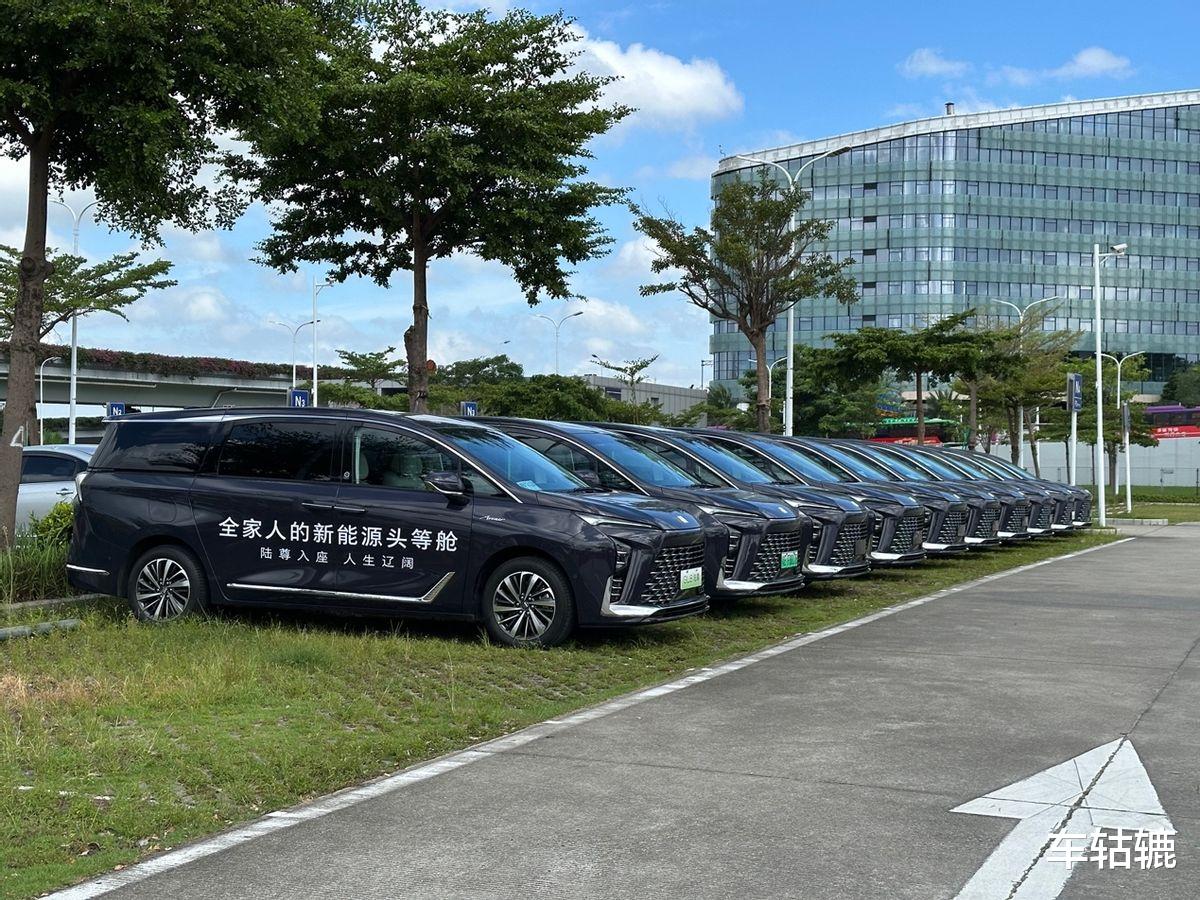 全新GL8陆尊今晚上市，能继续扛起新能源时代豪华MPV标杆吗？
