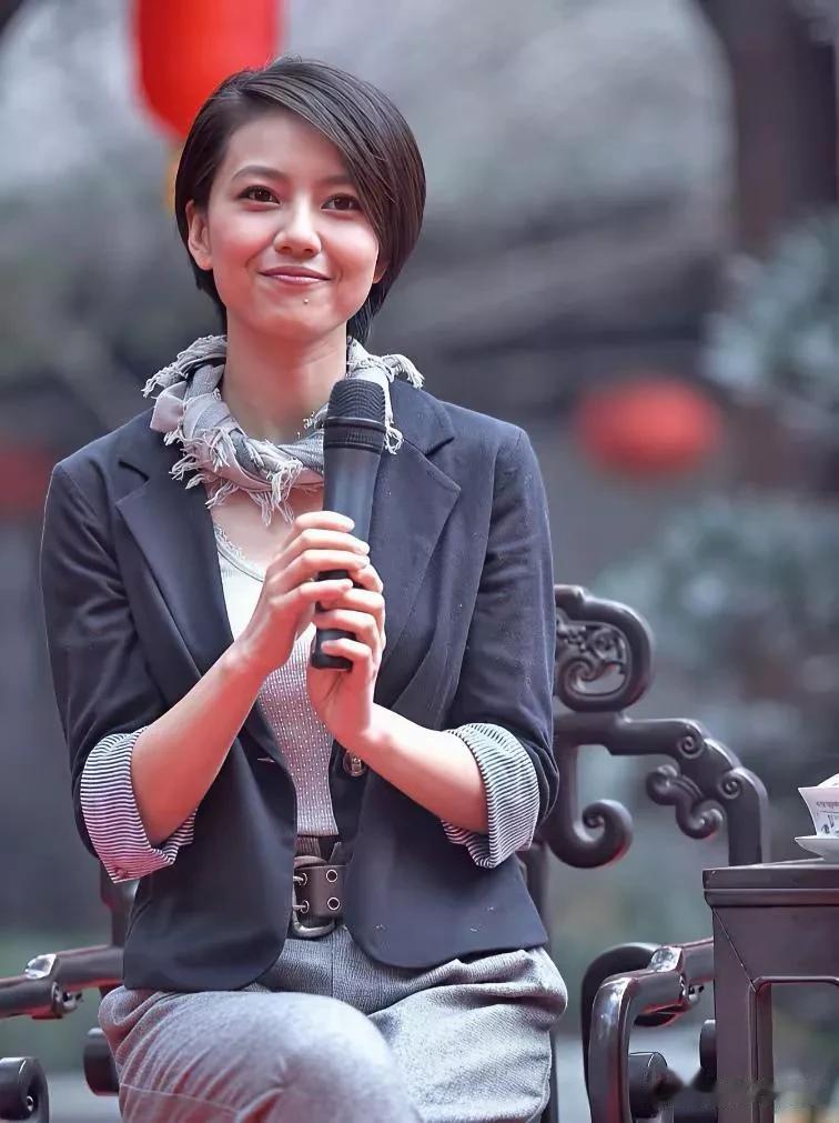 这究竟是高圆圆，还是梁咏琪？