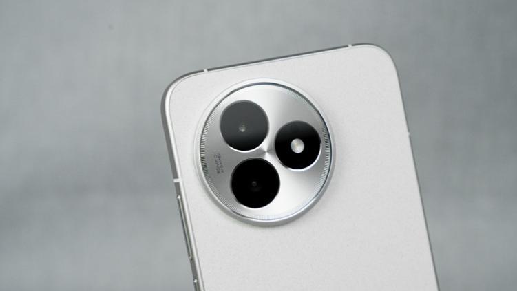 REDMI K80 至尊版评测：用“芯”让游戏更好玩