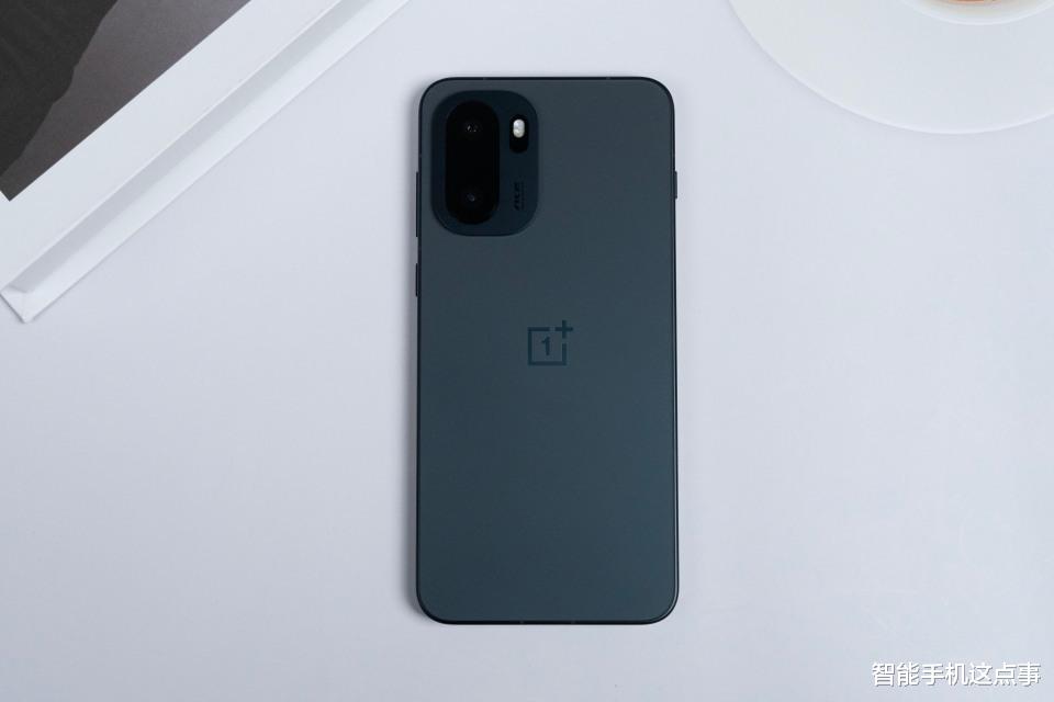 OPPO新機突然官宣：首發驍龍8 Gen5，并有165Hz屏幕！