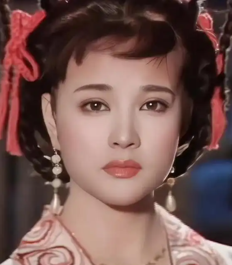 偷漏税风波没结束,就突传刘晓庆6月29日凌晨离世,本人紧急发声