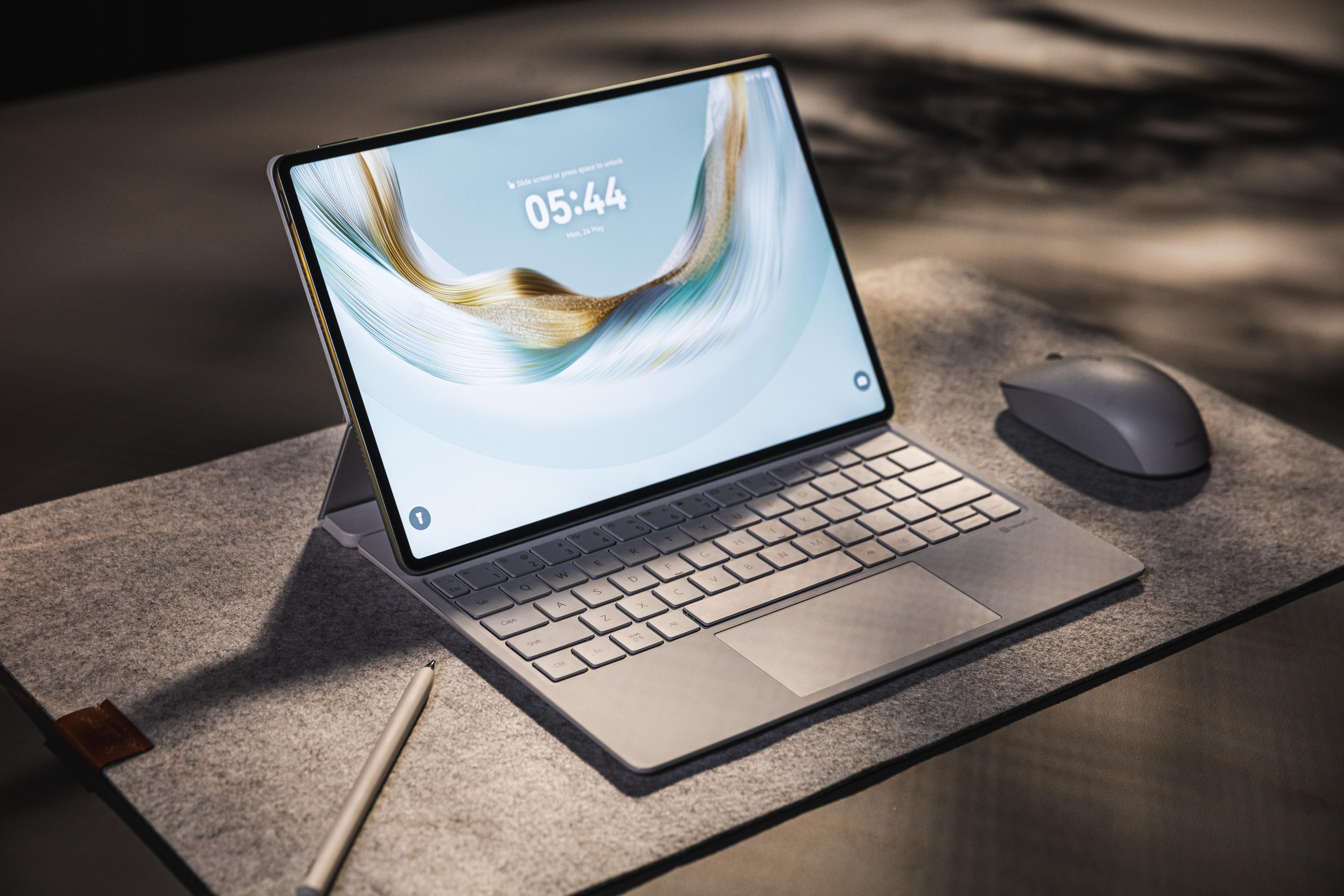 华为22.1%位居第二,小米12.8%排名第三,第一名市场份额仍超30%