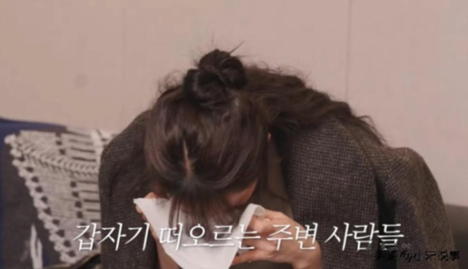 韩国女星自曝2年没休息，身体快被掏空，医生一句话让她崩溃大哭