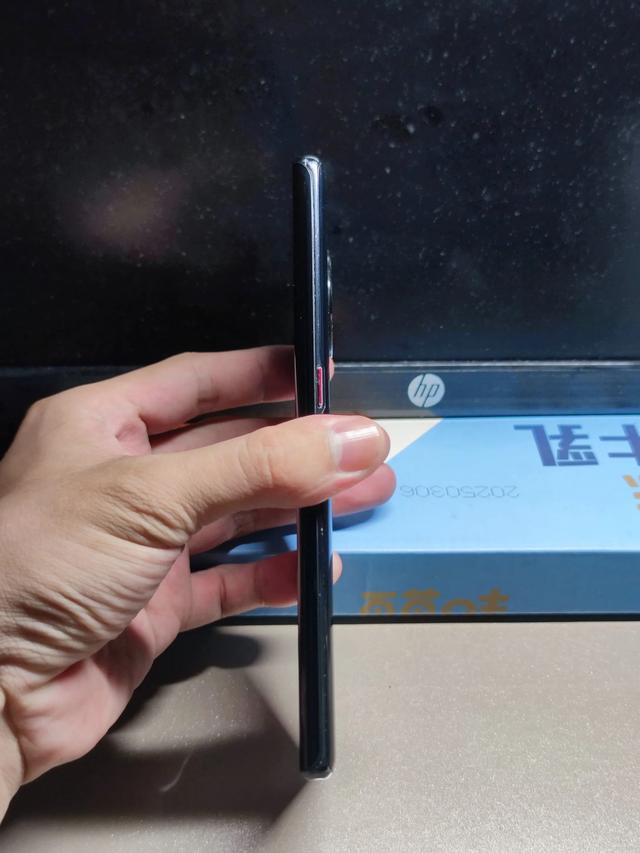 华为Mate 30 Pro你赢了