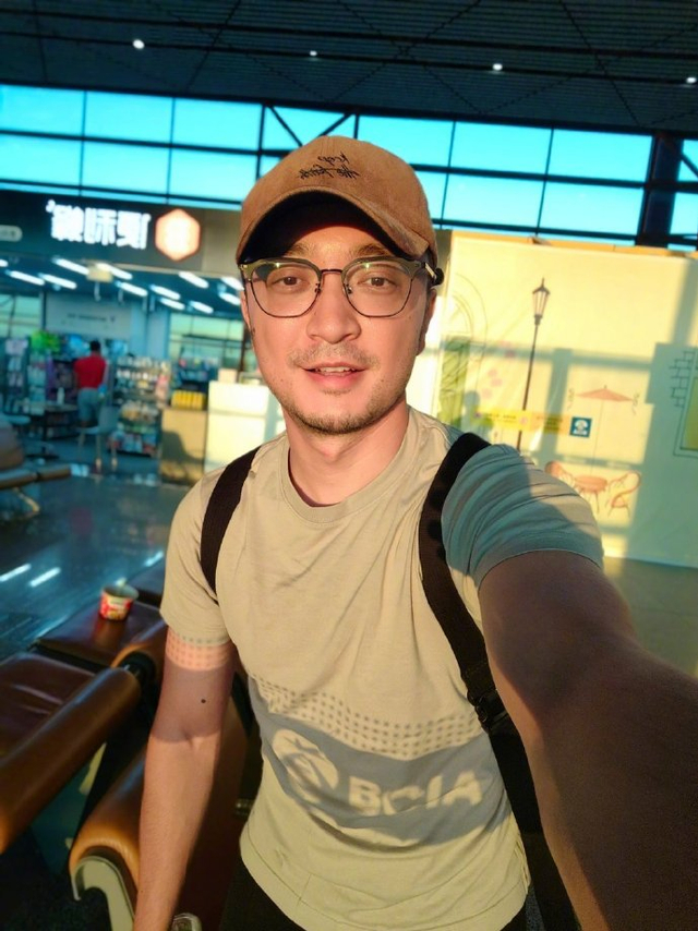 国家发文，42岁尼格买提再破天花板，让撒贝宁和整个主持界沉默了