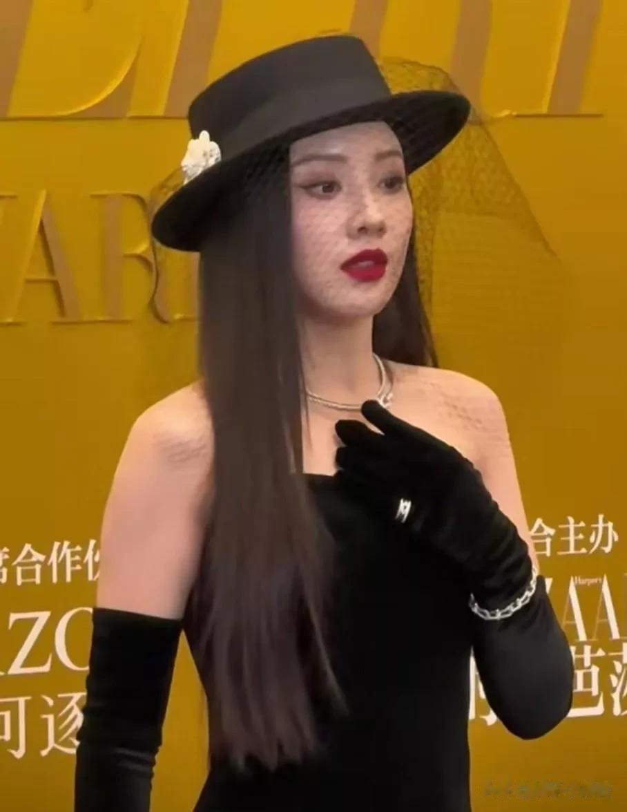 高圆圆的腰，陈妍希的胯，这些珠圆玉润的女星性感起来，迷死人