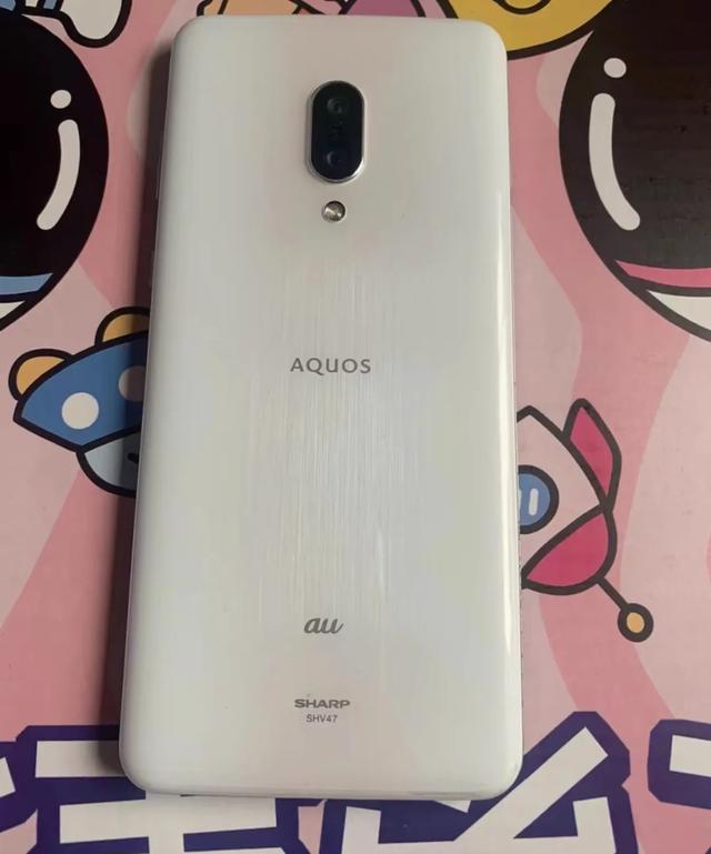 300多元的夏普zero2骁龙855神机!略带“微曲面”新视角