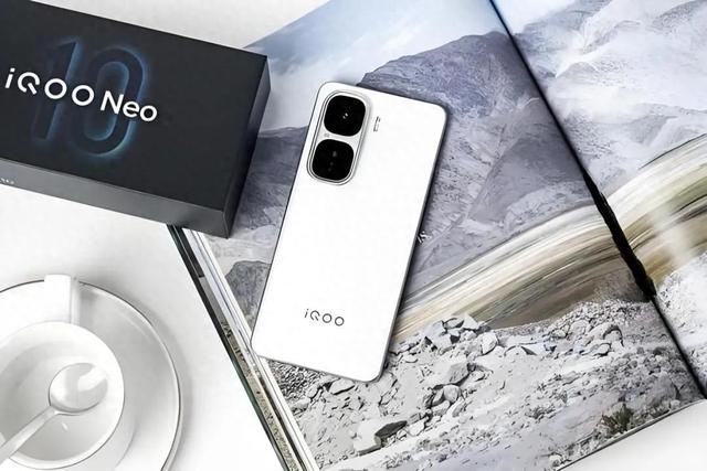 3款大跳水的高性能旗艦機，16GB+512GB不到3000元，一步到位用6年