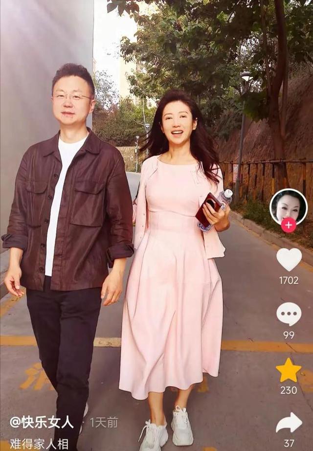 央视主持人春妮携家人回婆家！与二婚老公相处甜蜜，儿子罕见露脸
