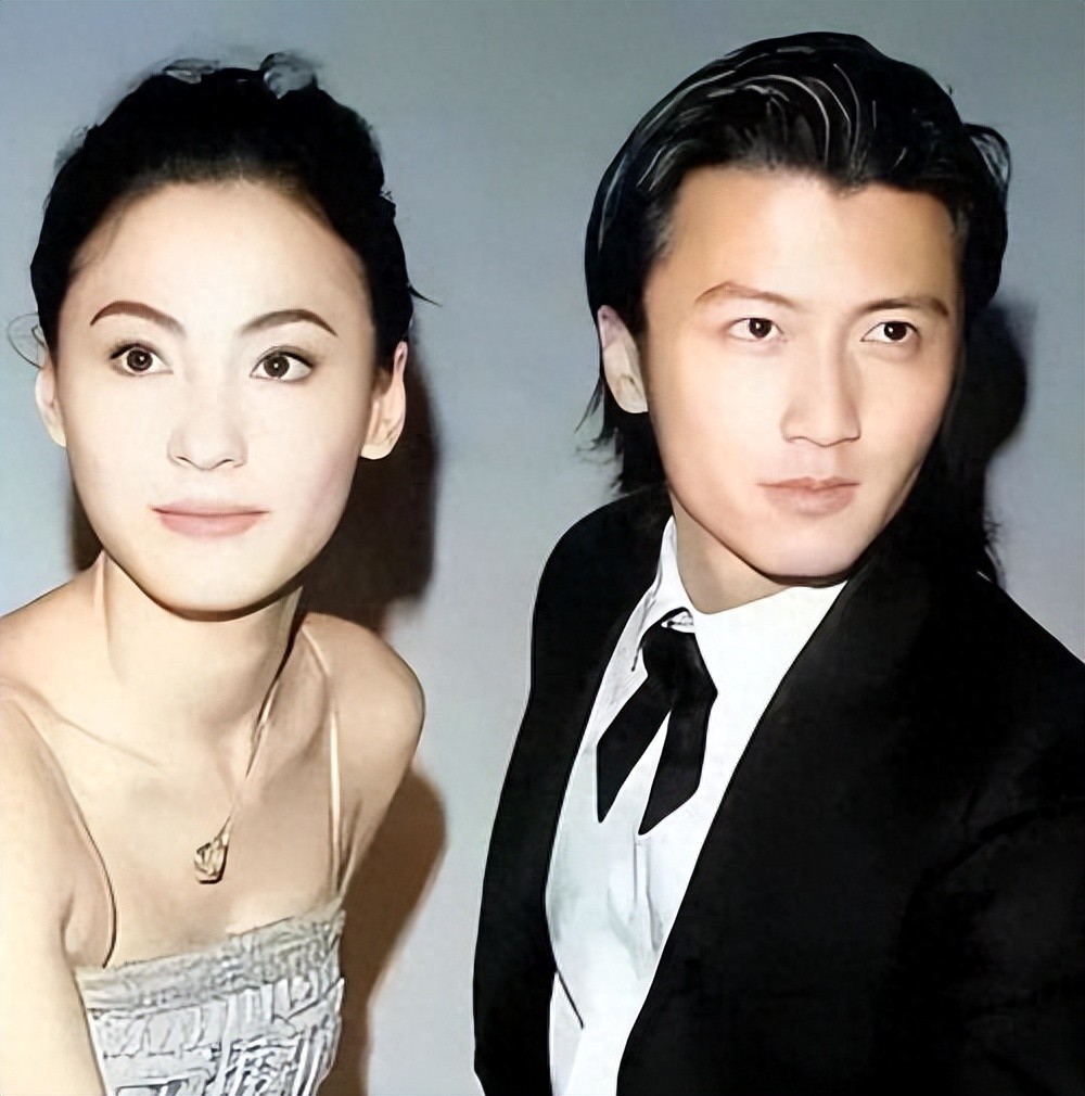 谢霆锋再传喜讯，王菲没想到复合后，会成前夫“望尘莫及”的存在