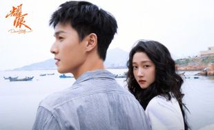 薰衣草田撒糖!关晓彤李昀锐花海互拍甜晕网友,《耀眼》未播先爆