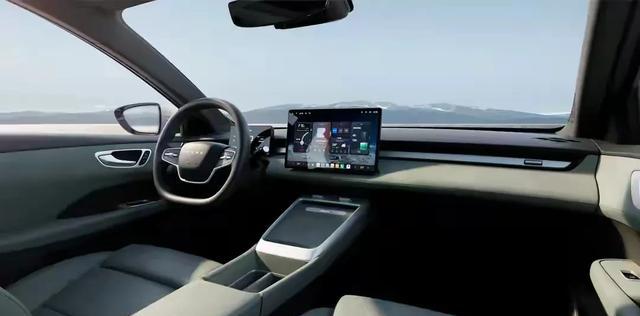 荣威D6全面测评，性价比之选，520km真实续航、72.8%得房率。