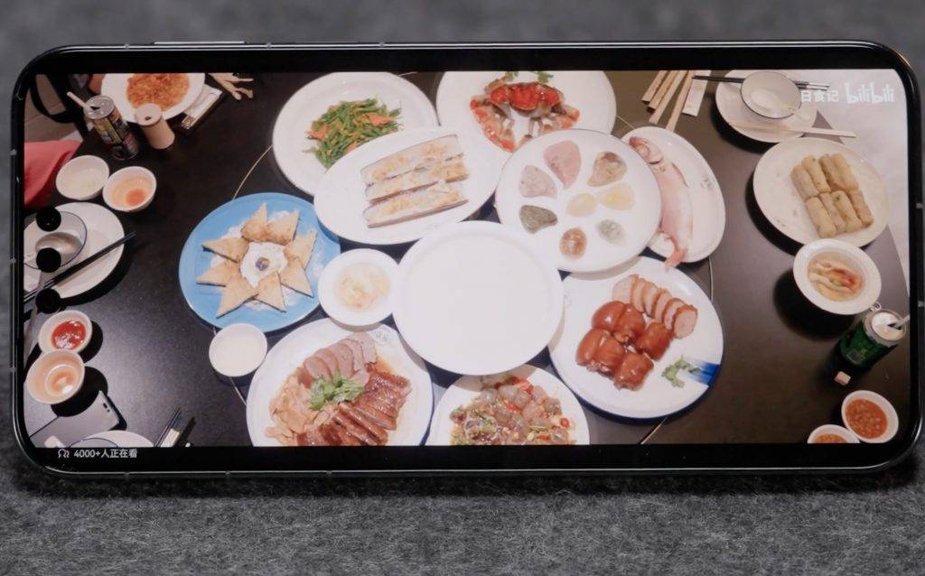 華為 Mate 旗艦新機上手：我們用 20 倍長焦微距，找到了一個小彩蛋