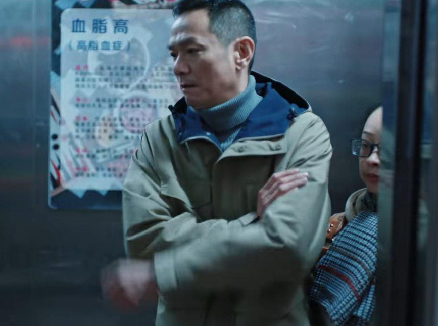 好家伙，《大江之水》开播就差评一片，观众的差评理由出奇的一致