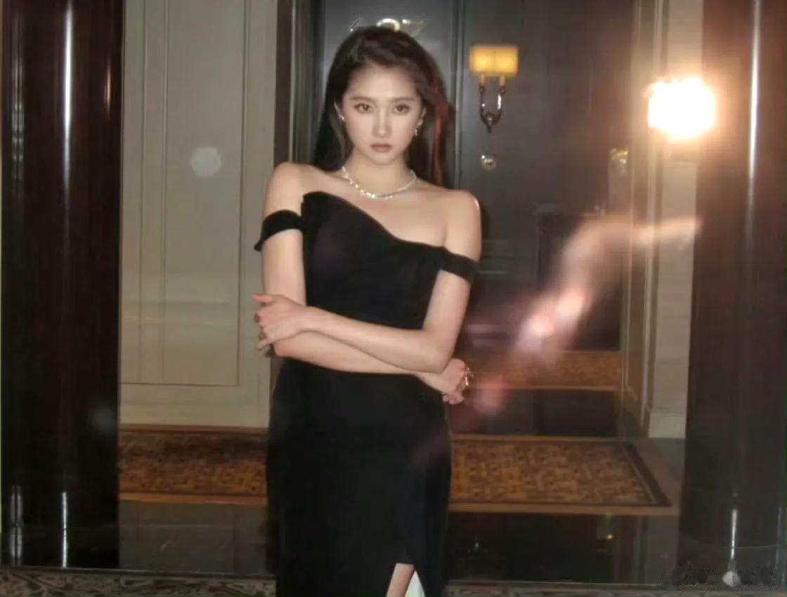 关晓彤美黑之后更高级了哎 ???