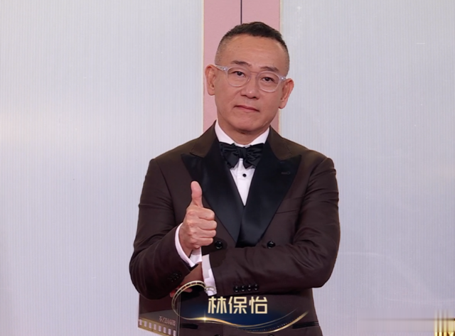 电影之夜男明星集体翻车，松垮、疲惫、黑眼圈、尽显真实状态