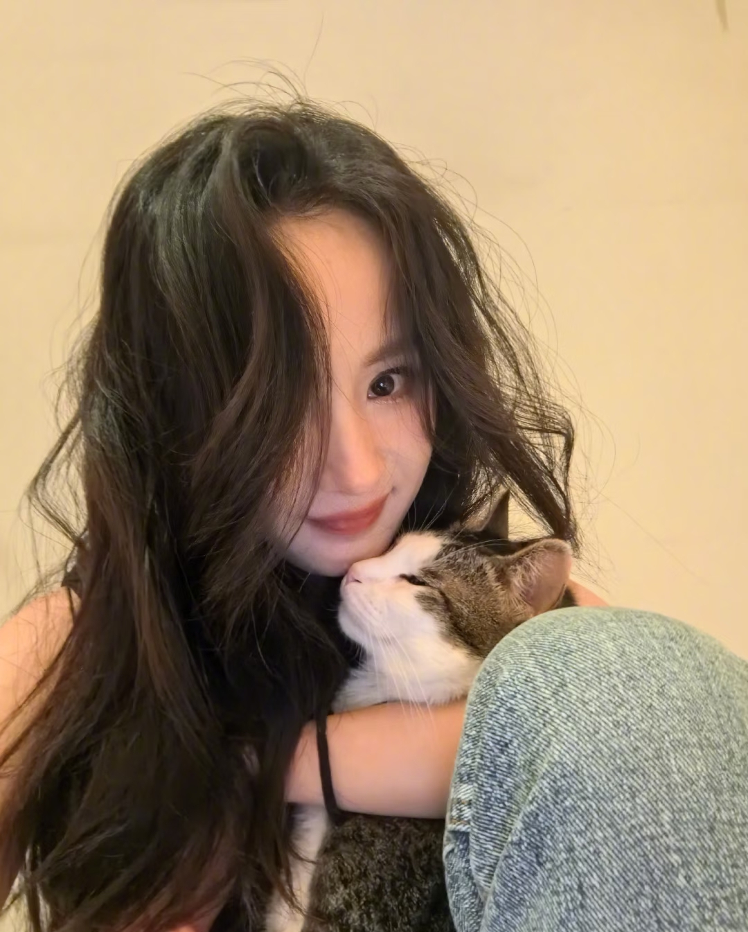 杨幂随手拍变壁纸,满屏都是美女氛围感