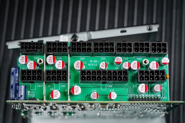 耕升星极破冰1000D电源评测 足千瓦超白金水准