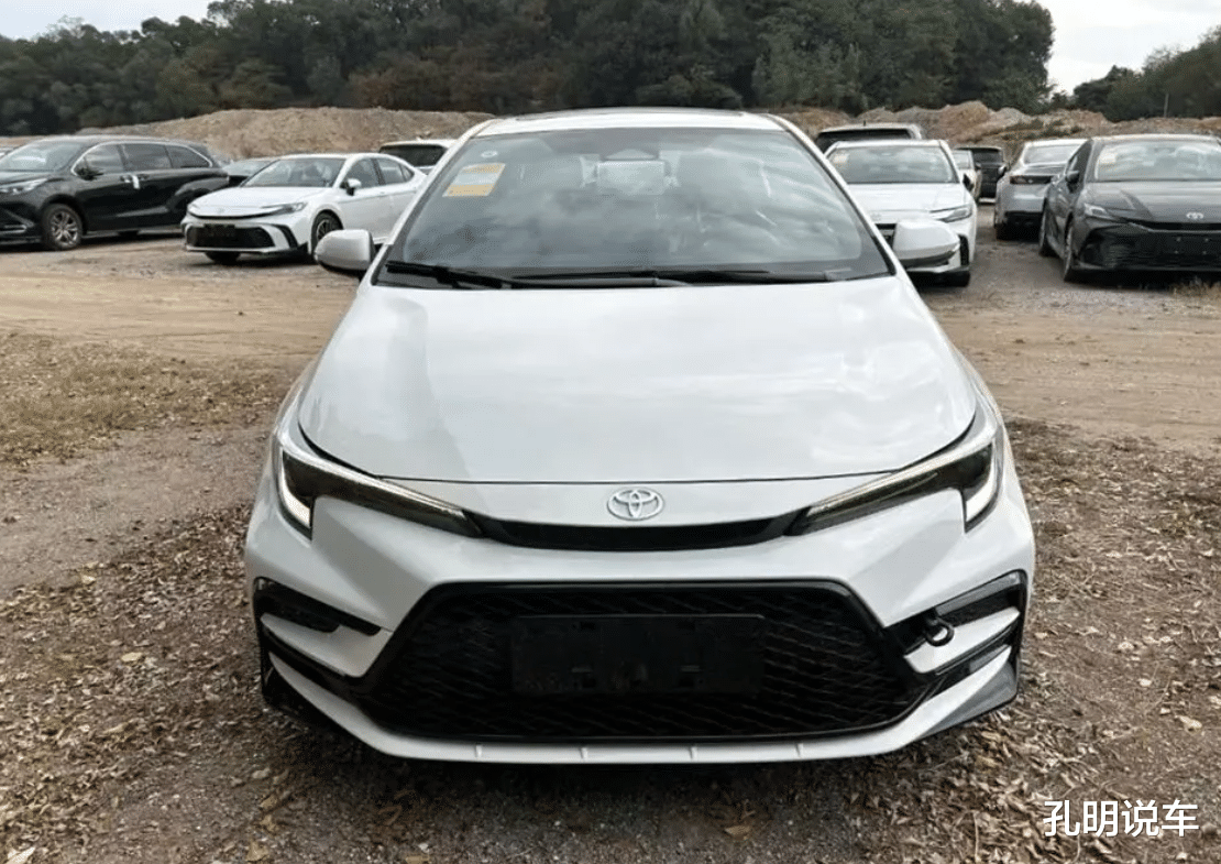 丰田雷凌L上市12.98万起，诚意不如兄弟卡罗拉，值不值？