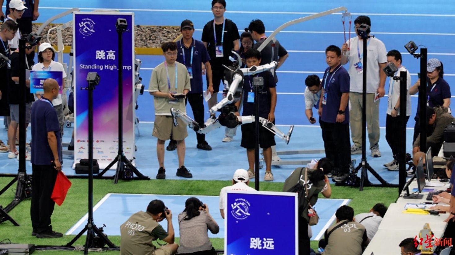能“超級瑪麗跳”，能跳近1.5米遠，還能跳街舞，冠軍機器人咋做到的