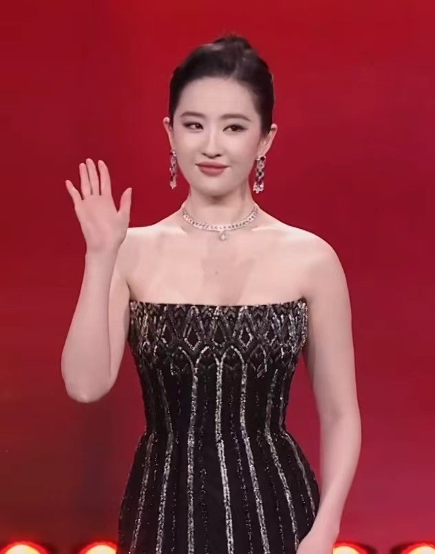 2026电视剧盛典赢家：于和伟封神，郭京飞正名，杨幂转型最狠