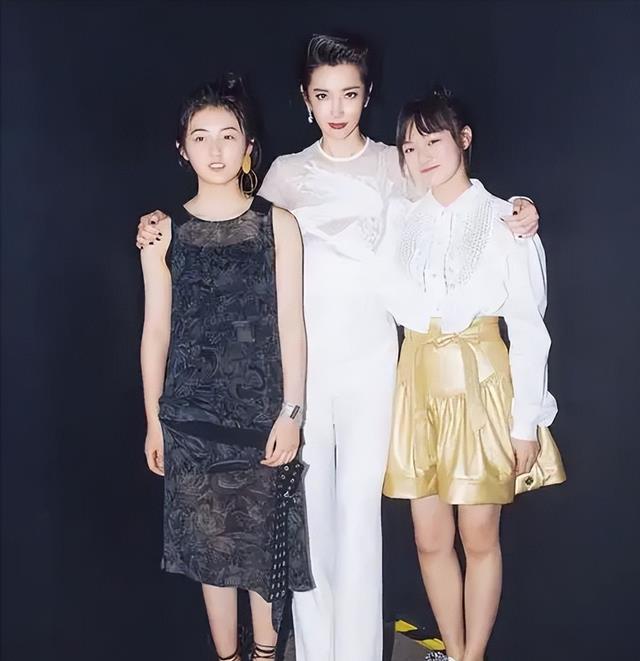 谁愿意看资本家的丑孩子？“京圈三公主”主演，个个都被配角秒了