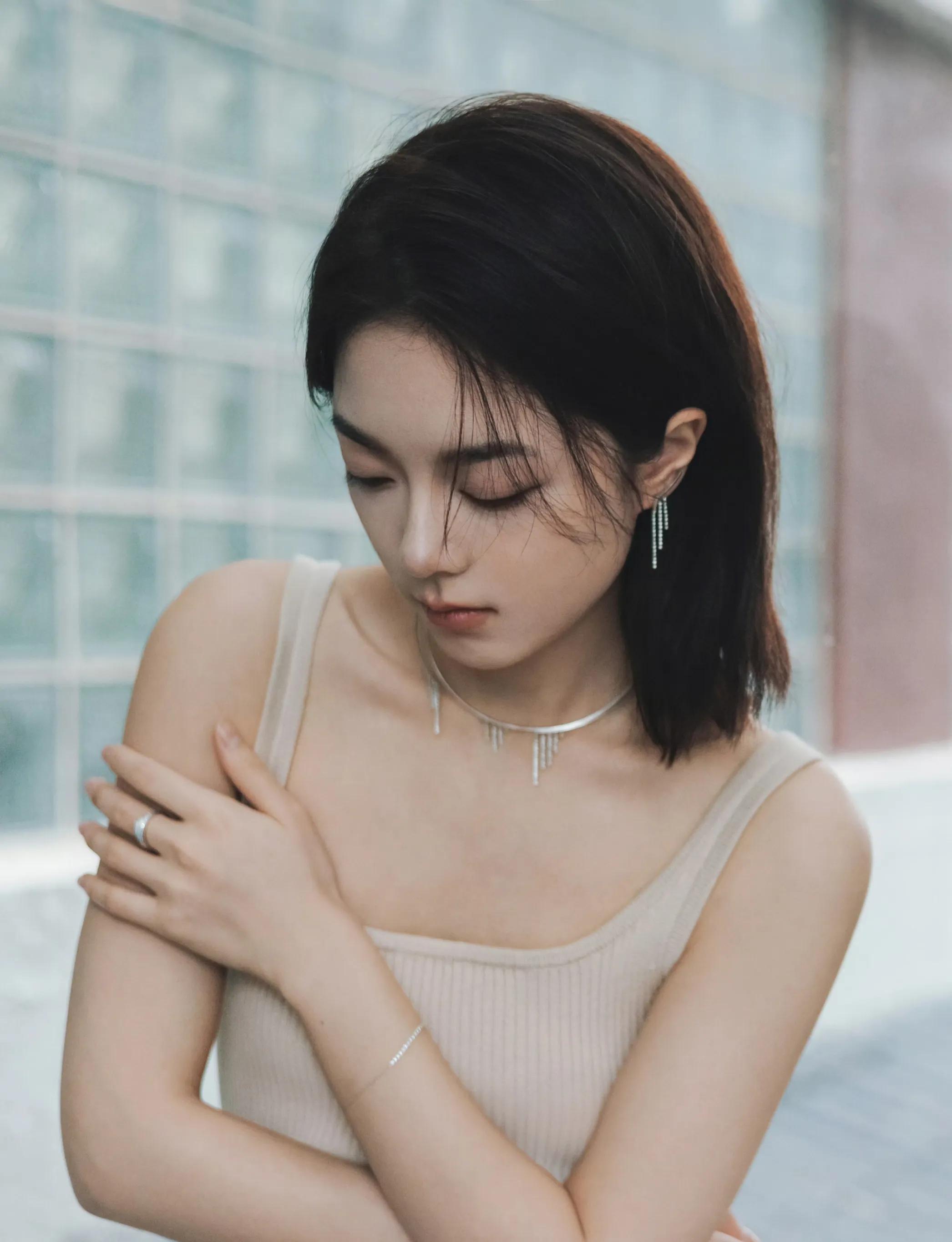 赵今麦COSMO11月刊封面写真