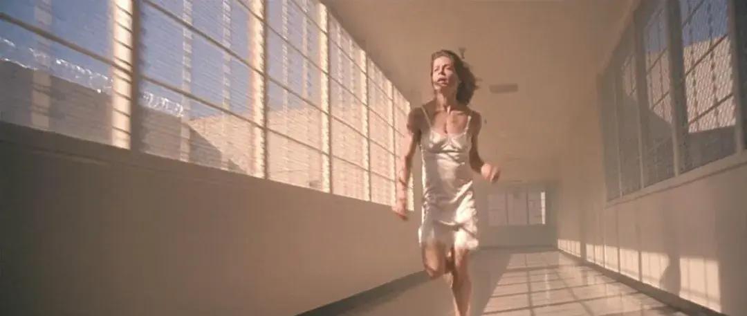 卡梅隆曾经拍过一部伟大的纯电影