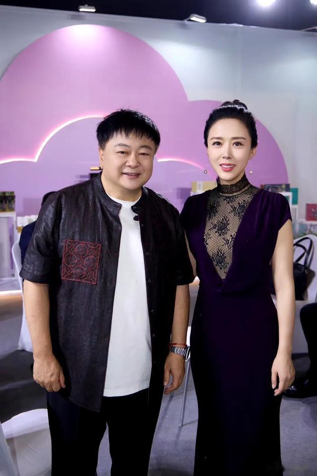 颜丹晨,最美嫦娥姐姐,气质还是那么端庄优雅,不减风华