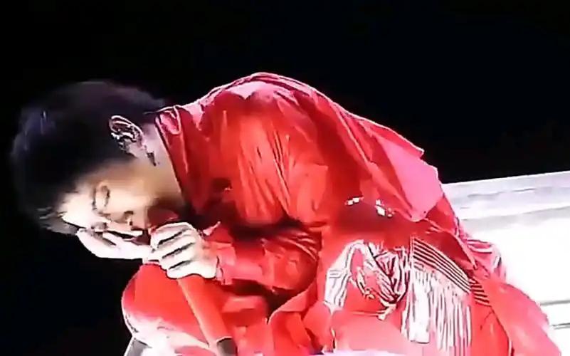 媲美周杰伦！却因一个孩子被骂4年，如今凭一个举动实现口碑逆转