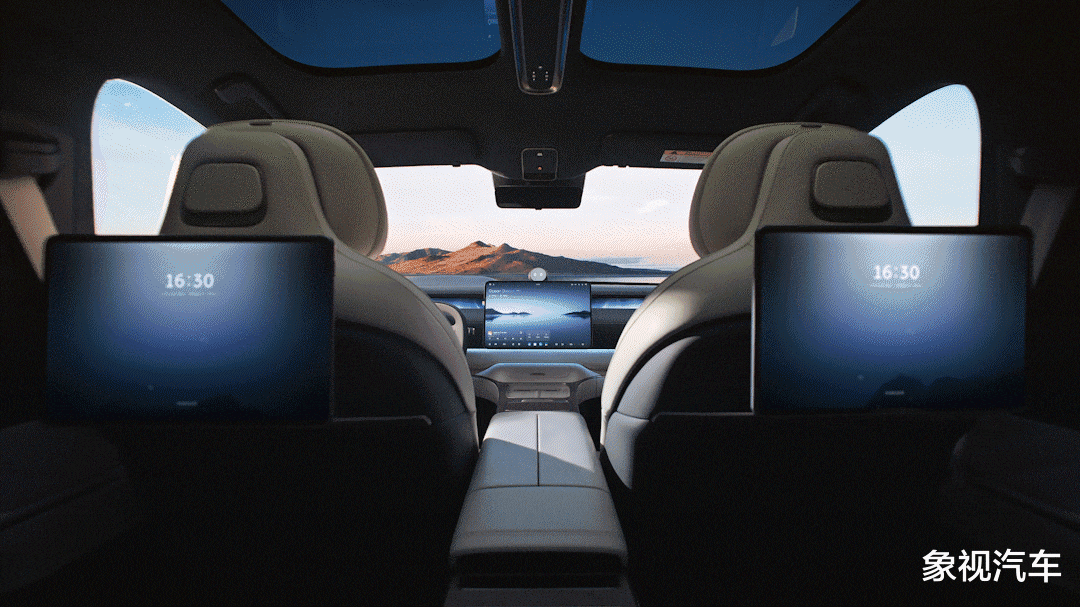 华为百万级豪车一炮而红!余承东给中国车企,狠狠上了一课