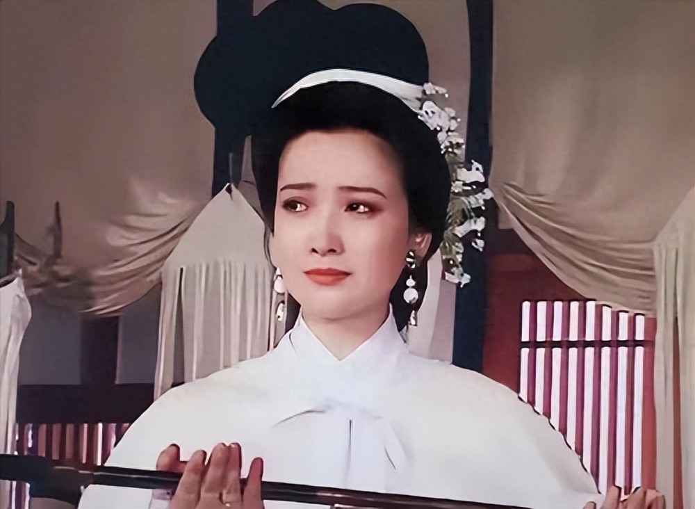 何晴生前住院照曝光！脸色憔悴瘦到脱相，前夫哥许亚军仍未表态