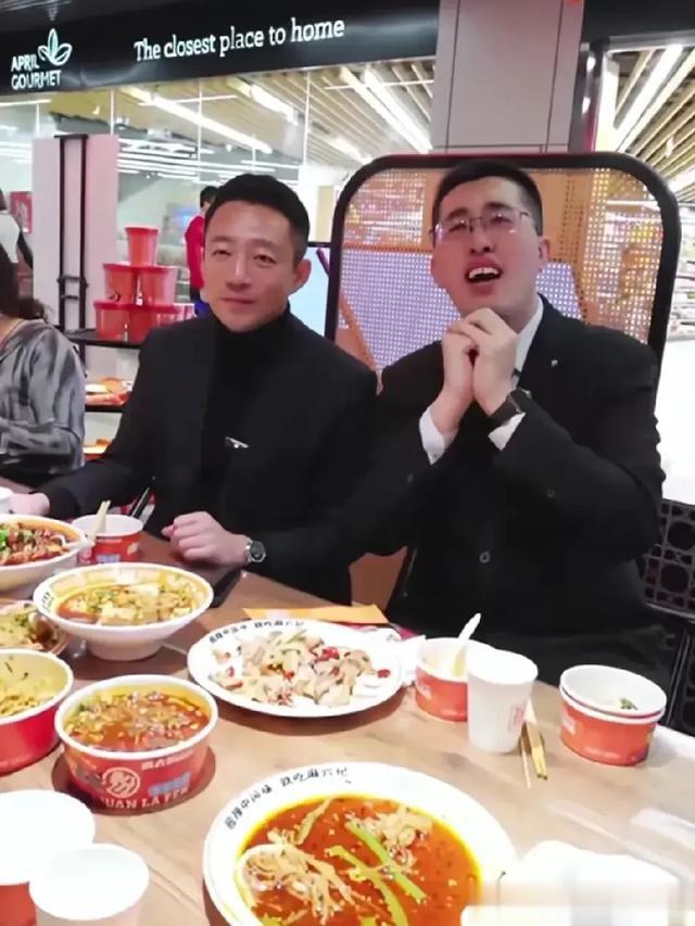 张兰的靠山不是汪小菲,不是儿媳妇,小井出现我却看哭了