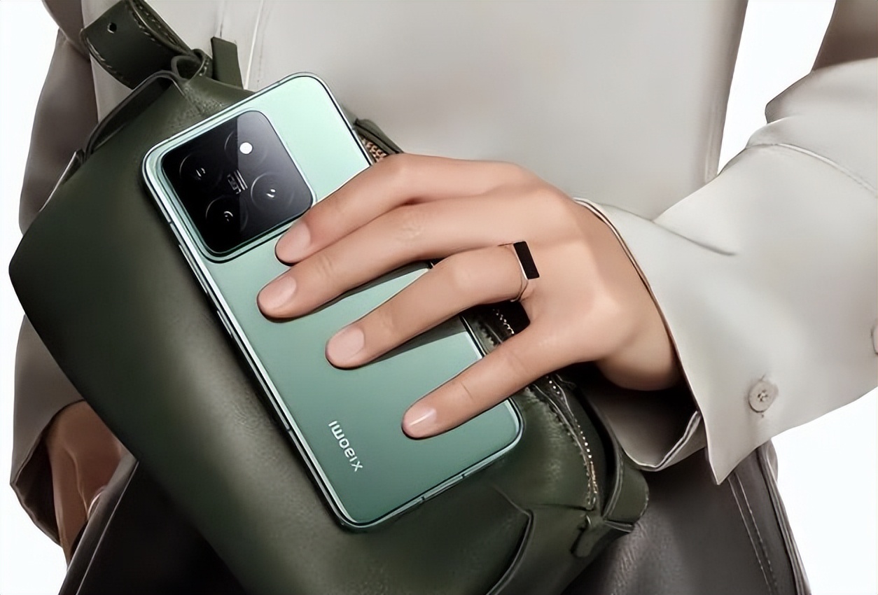 小米15,3999元起,提供了超越同级的全场景体验!