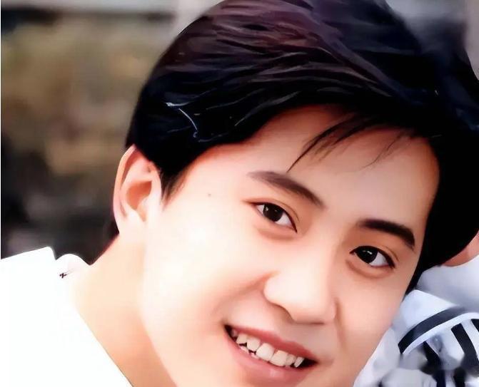 8 次上春晚,作死被捕入狱,55 岁卖唱维生,昔日老搭档也断了联系