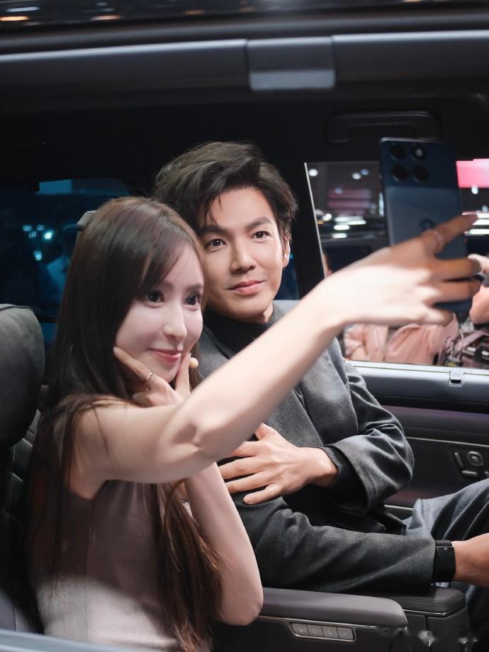 男人别太瘦！38岁陈晓现身活动，脸颊凹陷、眼纹密布不敢认！