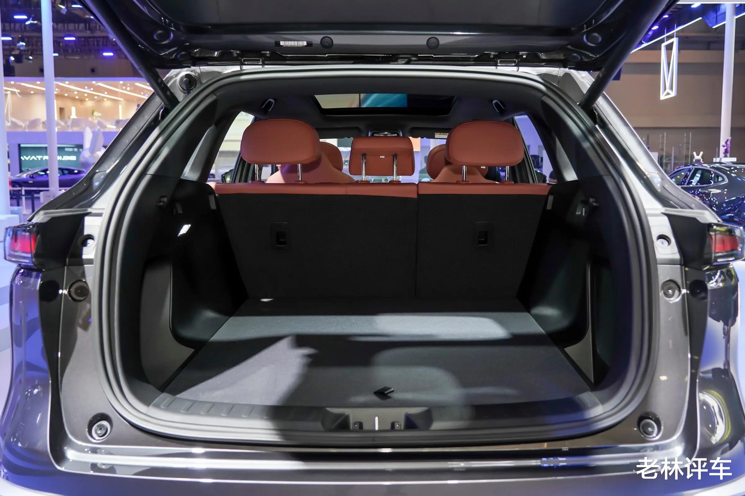 9.19万拿下2.0T+8AT，这款SUV让合资车颜面无存，油车终于逆袭