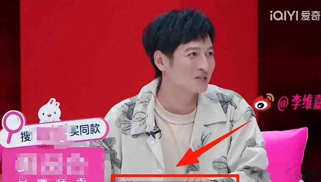 董璇新男友奇葩行为又翻车！手里连两千块钱都没，喝杯奶茶都要AA