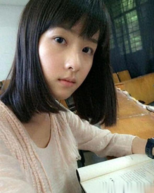 靠一张证件照进演艺圈的陈都灵，完美演绎啥叫大女主爽文人生