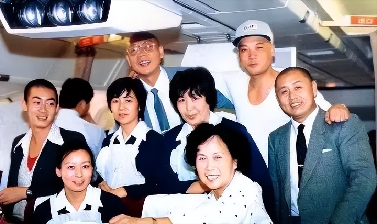 带三个娃嫁小14岁丈夫，病逝7年后，丈夫王崇秋因为思念做出大事